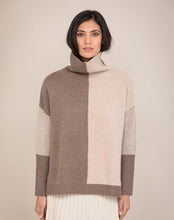 Load image into Gallery viewer, Two-Tone Roll Neck Cashmere Jumper in brown