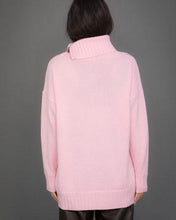 Load image into Gallery viewer, High Neck Cashmere Jumper in Pink

